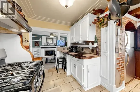 287 Courtland Avenue East Kitchener ON N2G 2V8