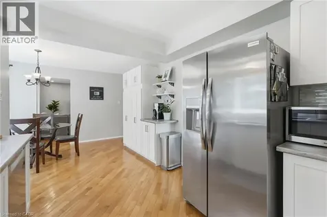 2418 Butternut Crescent Burlington ON L7M 3L3