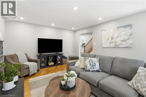 2418 Butternut Crescent Burlington ON L7M 3L3