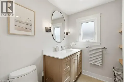 2418 Butternut Crescent Burlington ON L7M 3L3