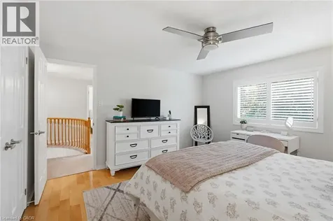 2418 Butternut Crescent Burlington ON L7M 3L3