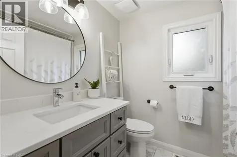 2418 Butternut Crescent Burlington ON L7M 3L3