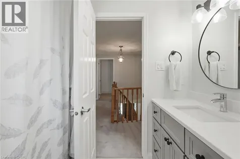 2418 Butternut Crescent Burlington ON L7M 3L3