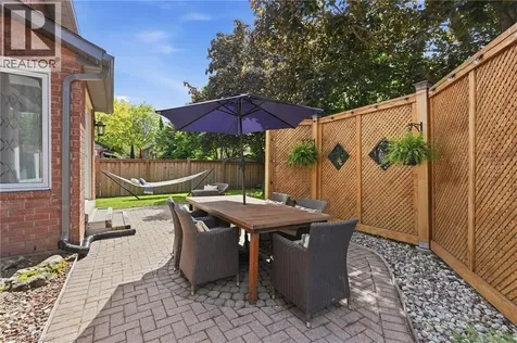 2418 Butternut Crescent Burlington ON L7M 3L3