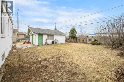 2653 Alexis Street Windsor ON N8W 3Z7