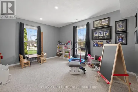 15 Whitechurch Street Huron-kinloss ON N0G 2W0