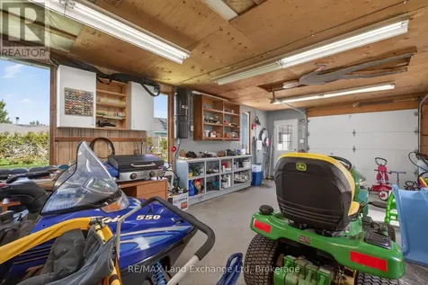 15 Whitechurch Street Huron-kinloss ON N0G 2W0