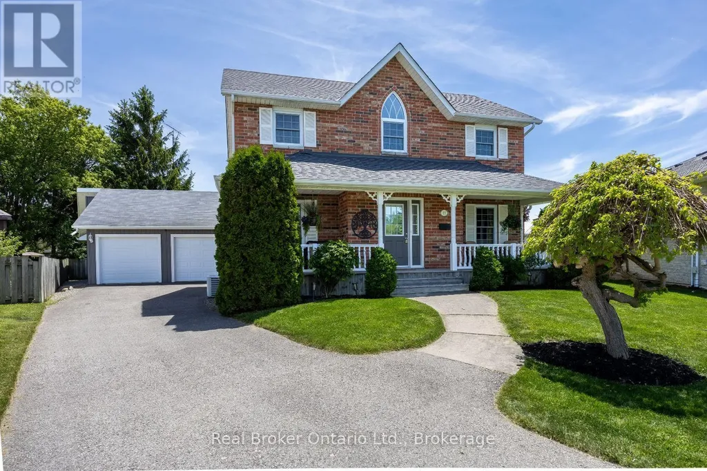 11 Chalmers Court Port Hope ON L1A 4J3