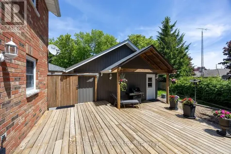 11 Chalmers Court Port Hope ON L1A 4J3
