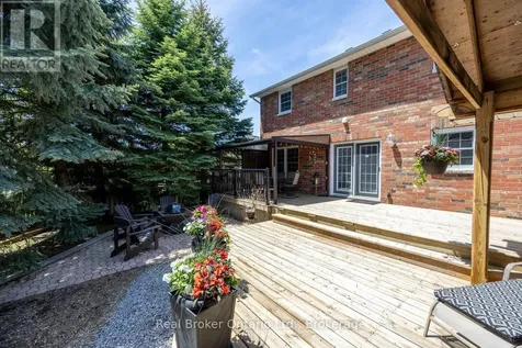 11 Chalmers Court Port Hope ON L1A 4J3