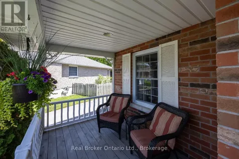 11 Chalmers Court Port Hope ON L1A 4J3