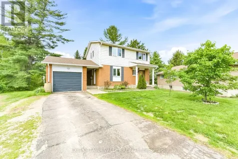 13 Tamarack Street Deep River ON K0J 1P0