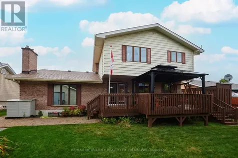 115 Ivy Avenue Renfrew ON K7V 4C9
