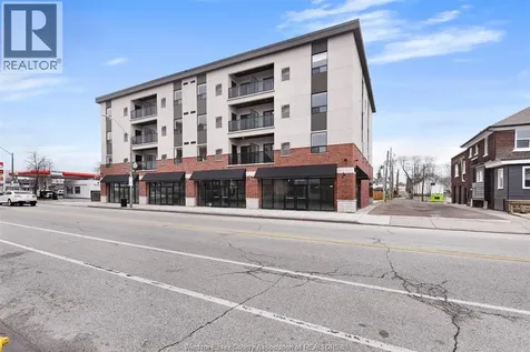 840 Wyandotte East Windsor ON N9A 3J6