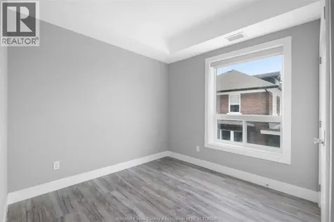 840 Wyandotte East Windsor ON N9A 3J6