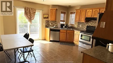 4671 Unicorn Avenue Windsor ON N9G 3E3