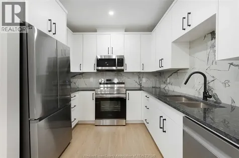 755 Grand Marais Windsor ON N8X 3H8