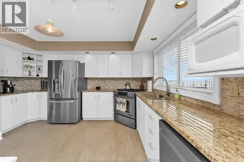 281 Lakeview Drive Belle River ON N0R 1A0
