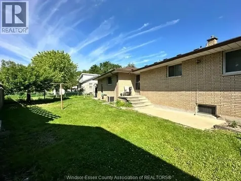 921 Kennedy Drive West Windsor ON N9G 1T2
