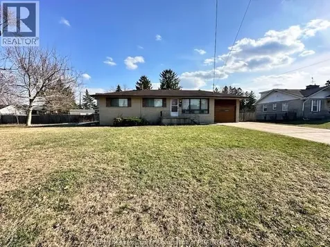 921 Kennedy Drive West Windsor ON N9G 1T2