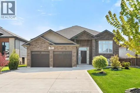 208 Clarke Amherstburg ON N9V 0G6