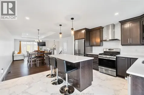 208 Clarke Amherstburg ON N9V 0G6