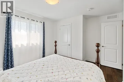 208 Clarke Amherstburg ON N9V 0G6