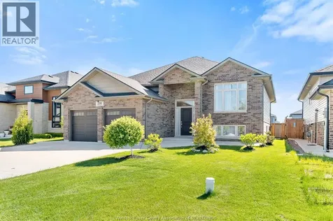 208 Clarke Amherstburg ON N9V 0G6