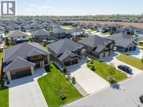 208 Clarke Amherstburg ON N9V 0G6