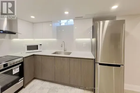 7 Russell Wice Avenue Richmond Hill ON L4S 0P3