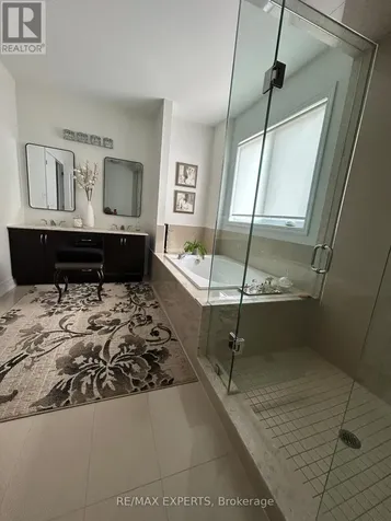 77 Robert Berry Crescent King (king City) ON L7B 0M6