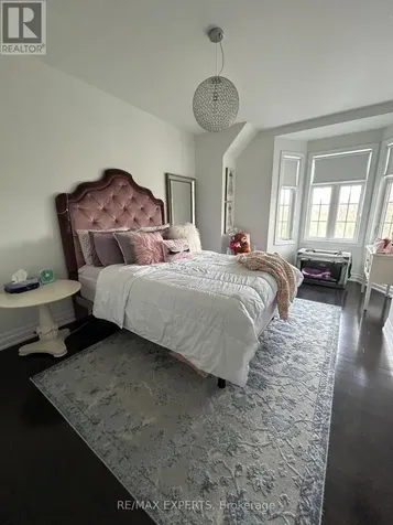 77 Robert Berry Crescent King (king City) ON L7B 0M6
