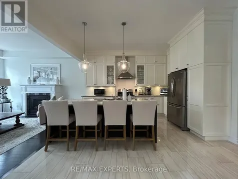 77 Robert Berry Crescent King (king City) ON L7B 0M6