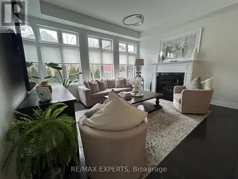 77 Robert Berry Crescent King (king City) ON L7B 0M6