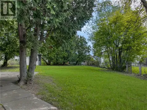 16 Clairmont Street Sudbury ON P3B 3S5