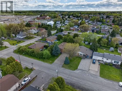 16 Clairmont Street Sudbury ON P3B 3S5