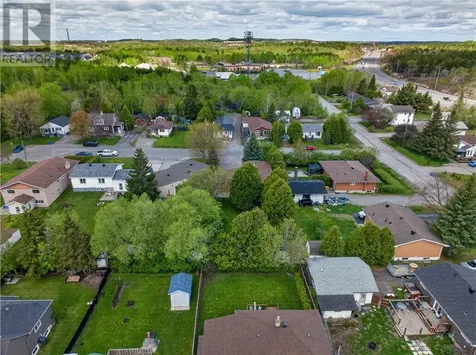 16 Clairmont Street Sudbury ON P3B 3S5