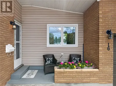 16 Clairmont Street Sudbury ON P3B 3S5