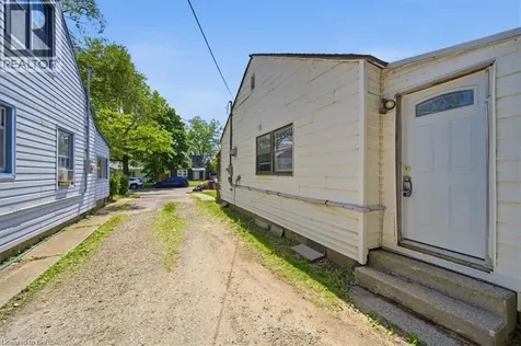 121 Wilkes Street Brantford ON N3T 4W4