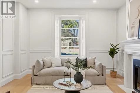 35 Mackay Street Ottawa ON K1M 2B2