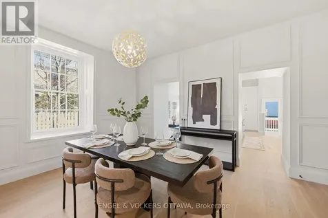 35 Mackay Street Ottawa ON K1M 2B2