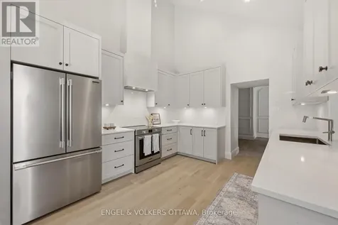 35 Mackay Street Ottawa ON K1M 2B2