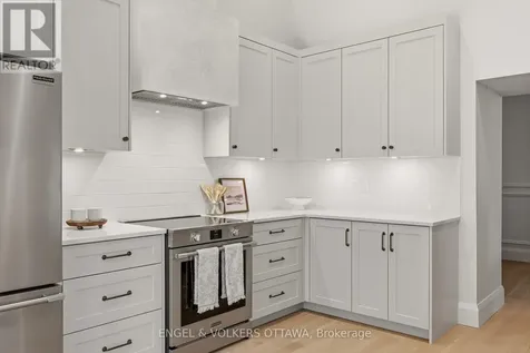 35 Mackay Street Ottawa ON K1M 2B2