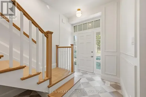 35 Mackay Street Ottawa ON K1M 2B2