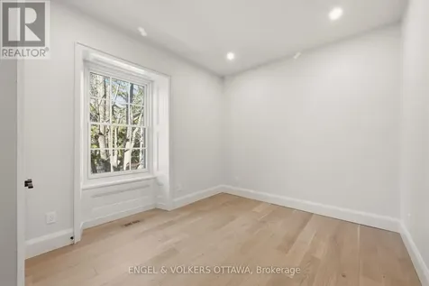 35 Mackay Street Ottawa ON K1M 2B2