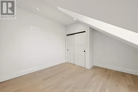35 Mackay Street Ottawa ON K1M 2B2