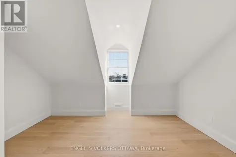 35 Mackay Street Ottawa ON K1M 2B2