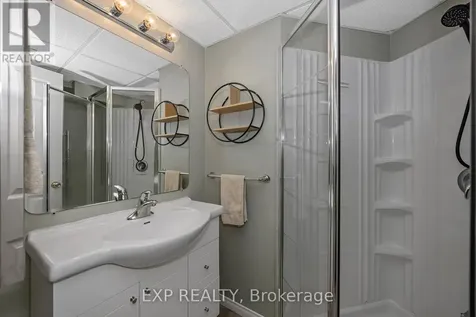 37 Shandon Avenue Ottawa ON K2J 4E3