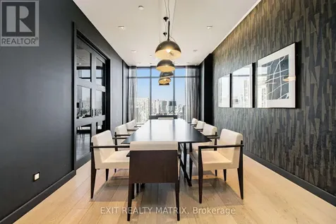255 Bay Street Ottawa ON K1R 0C5