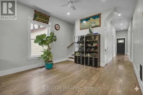 7 Myrtle Street St. Thomas ON N5R 2E6